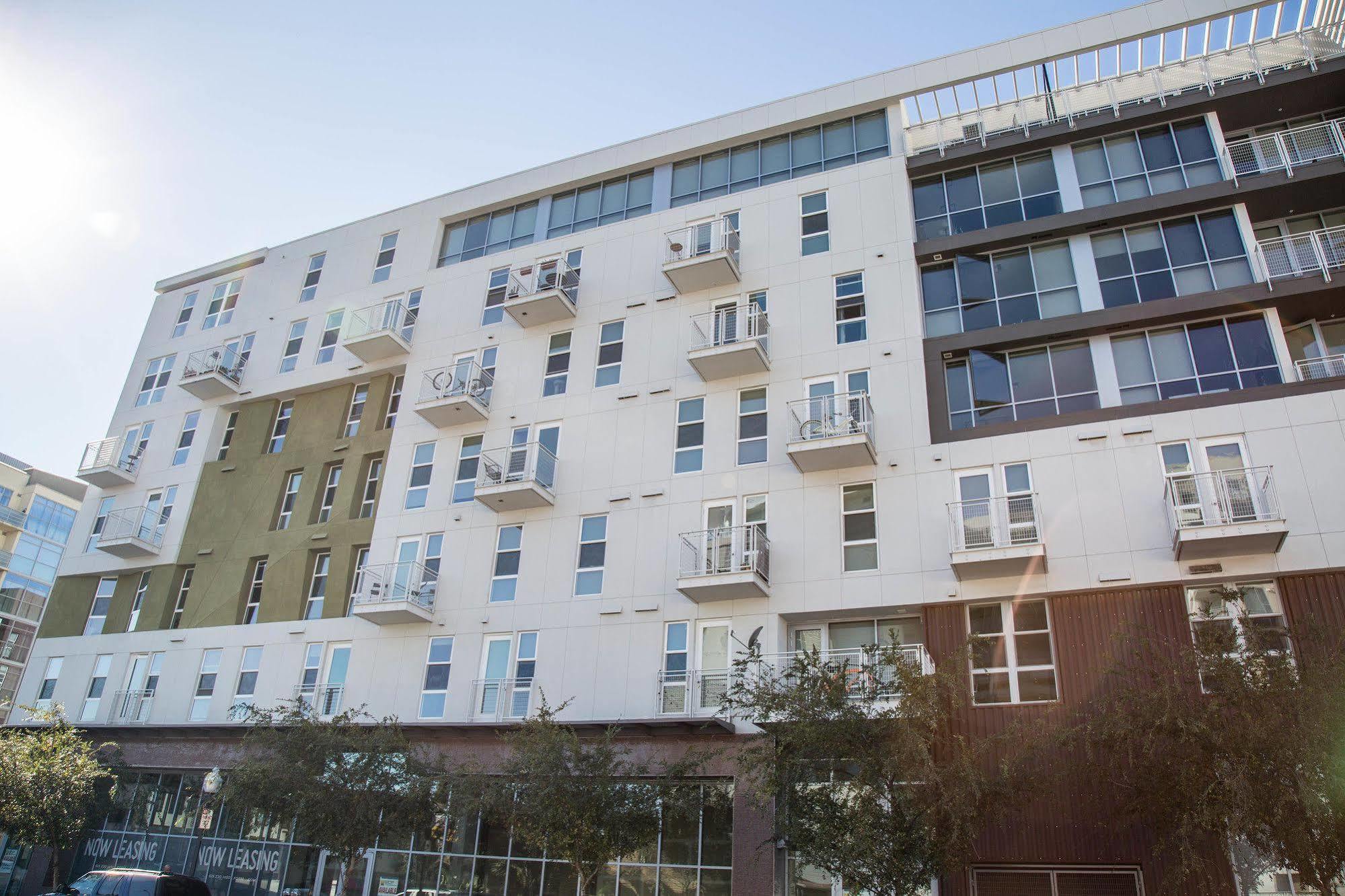 Stylish Apartments In San Diego East Village Eksteriør bilde