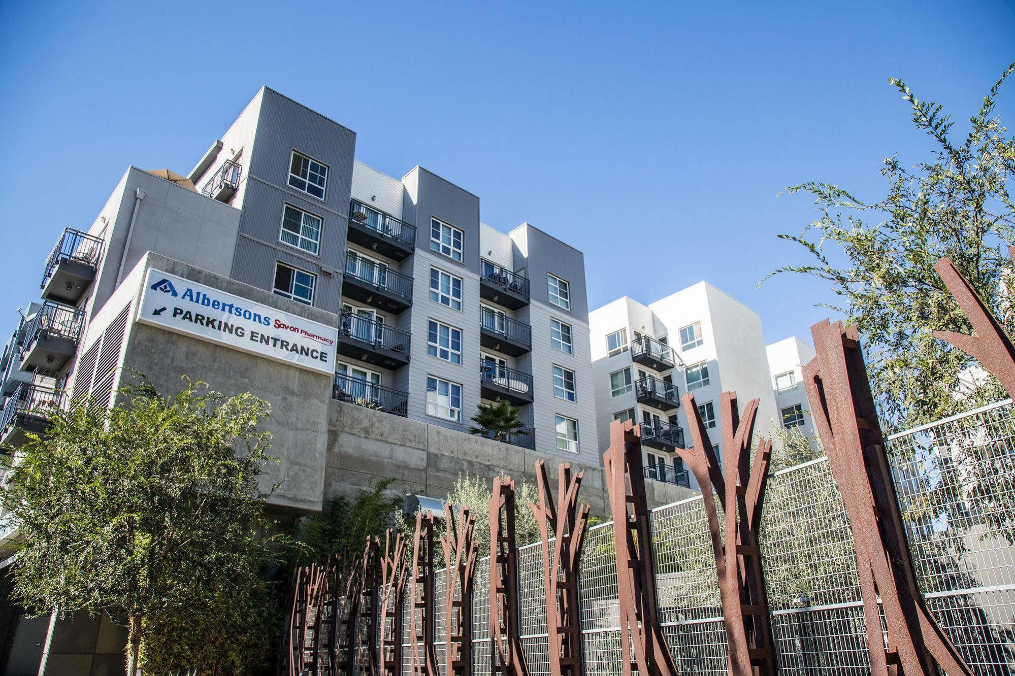 Stylish Apartments In San Diego East Village Eksteriør bilde